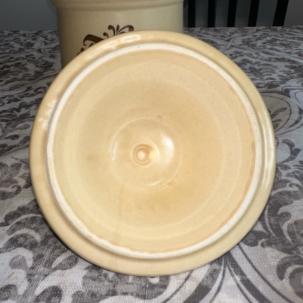 Vintage & Discontinued Pfaltzgraff Village Tea Canister - Picture 2 of 9